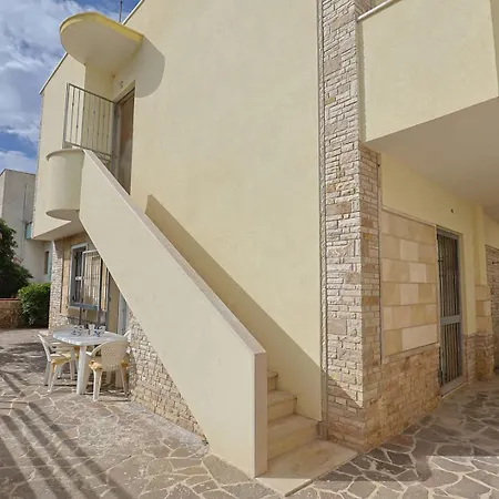 Casa Laura 1 A 20 Mt Dalla Di Holiday home *