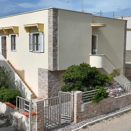 Casa Laura 1 A 20 Mt Dalla Di San Pietro in Bevagna